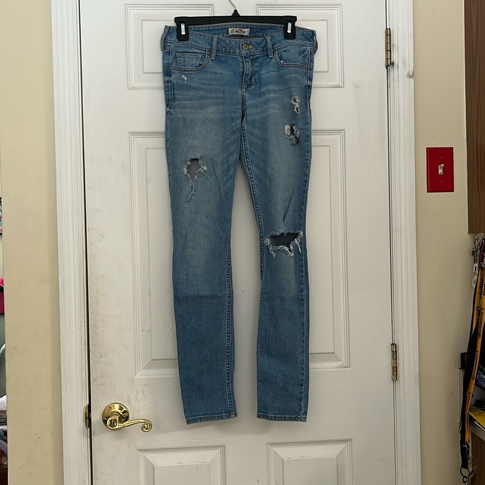 Size 5 Hollister ripped jeans